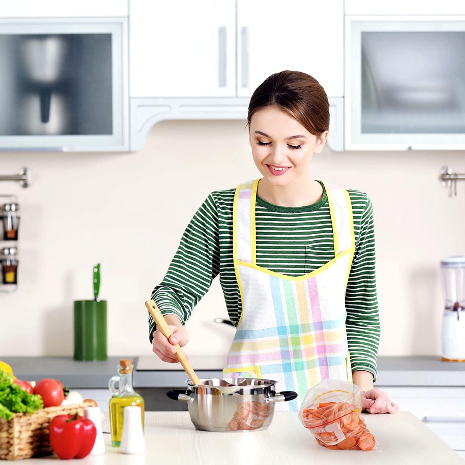 Medium Freezer Bags Ziplock Reusable Sandwich Plastic Food Bags - 9.8 x 8.7 Inch (50 Count) - Image 5