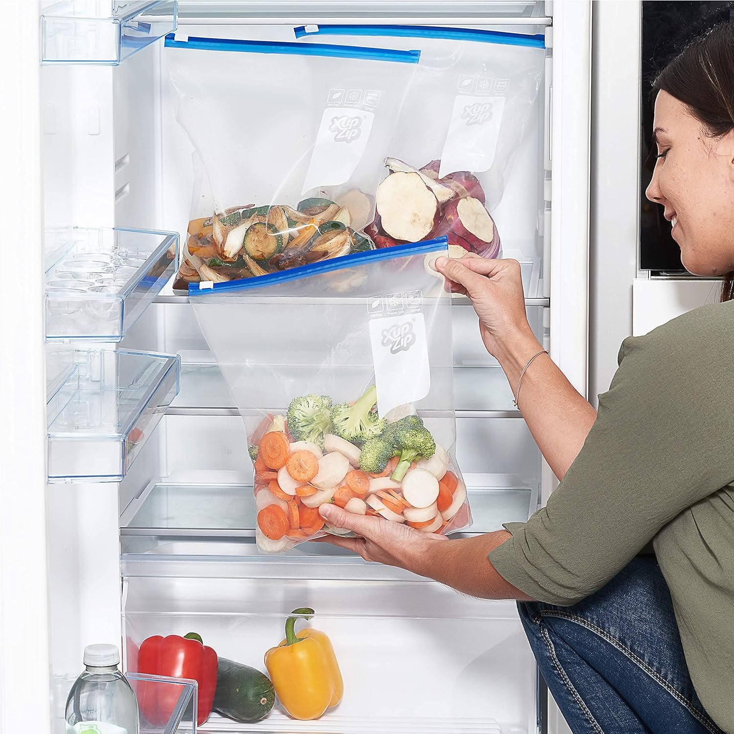 XupZip 4.55L Slider Freezer Bags with Airtight & Leakproof Smart Zip Seal – Reusable Food Bag with Expandable Bottom – 1.2 Gallon Heavy-Duty Large Zip-Lock Bags, 30 Pcs - Image 9