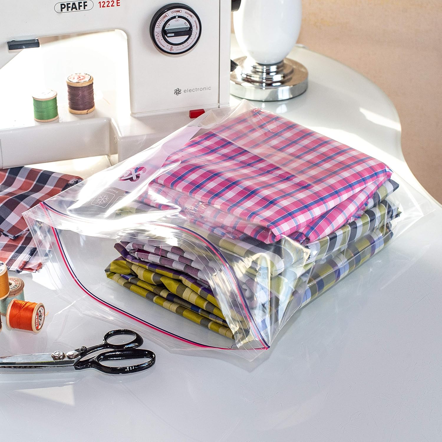 XupZip Large Freezer Bags with Airtight & Leakproof Bamboo Seal – 11.37L Reusable Food Bag with Expandable Bottom – 2.5 UK Gallon Multi-purpose Heavy-Duty Zip-Lock Bags, 20 Pcs - Image 3